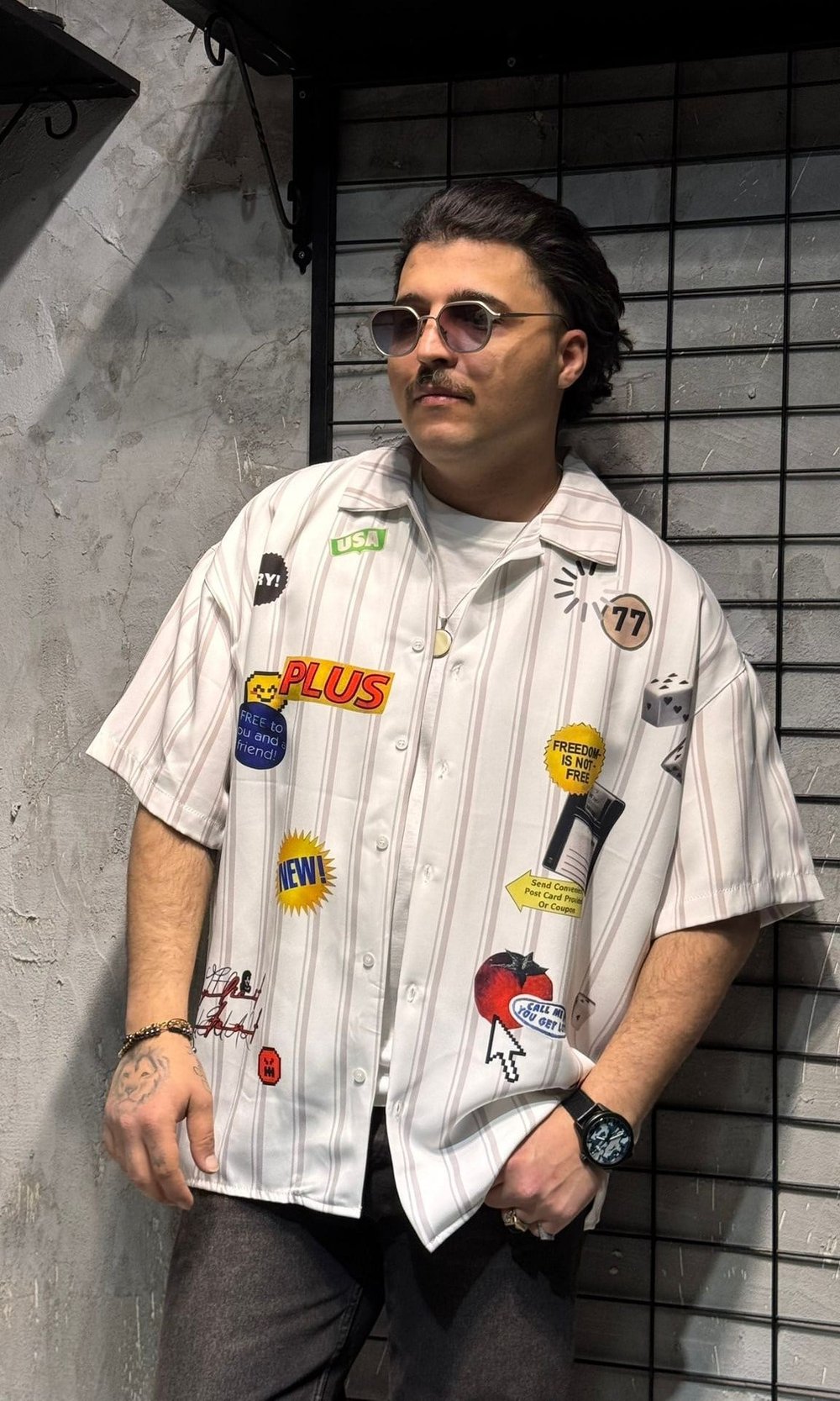 Beyaz Çizgili Baskılı Oversize Gömlek