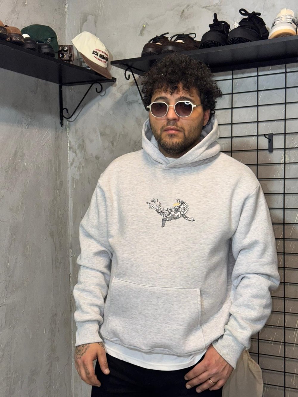 Düşen Melek Nakışlı Hoodie