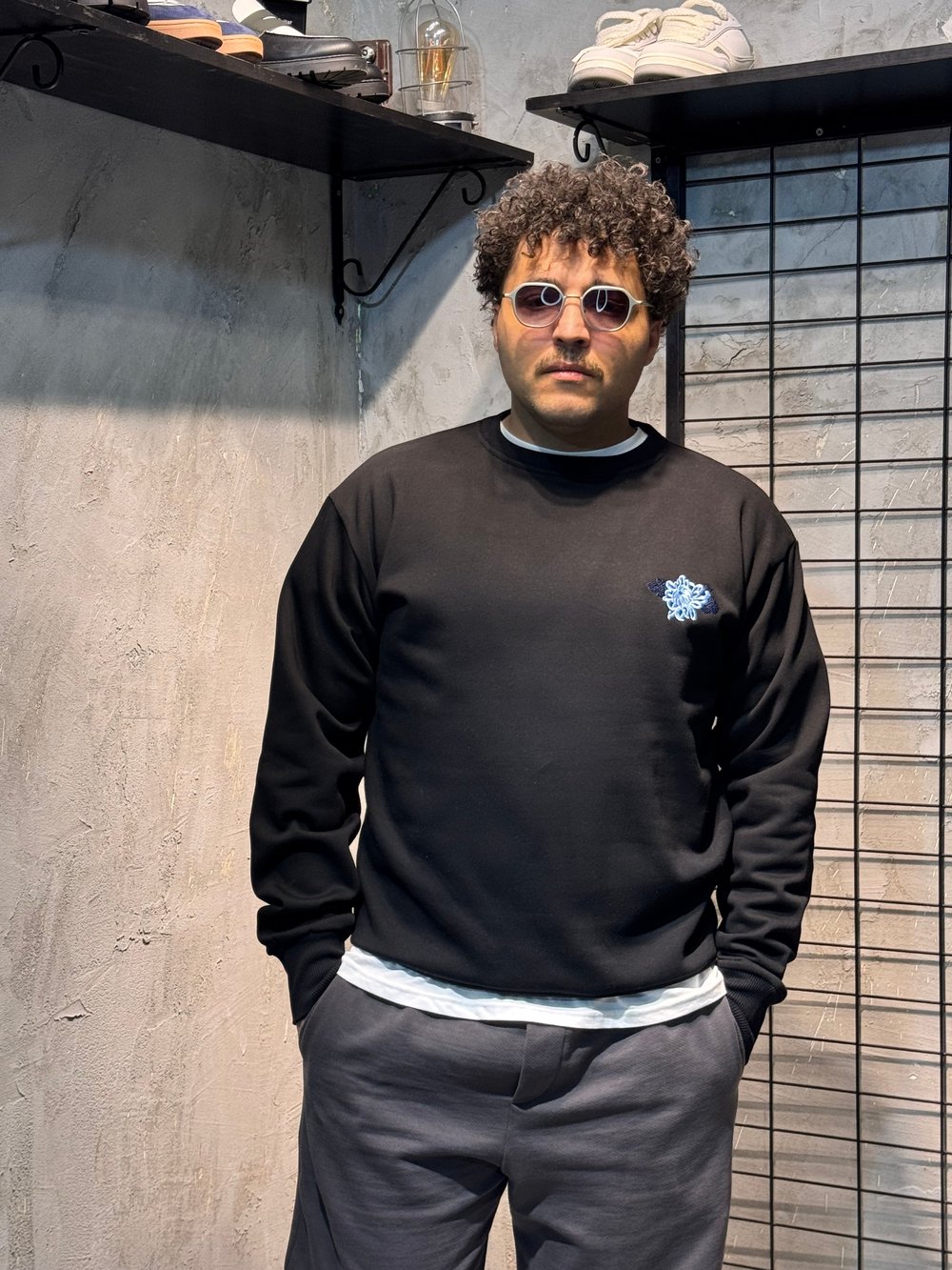 Sırt Nakışlı Oversize Siyah Hoodie