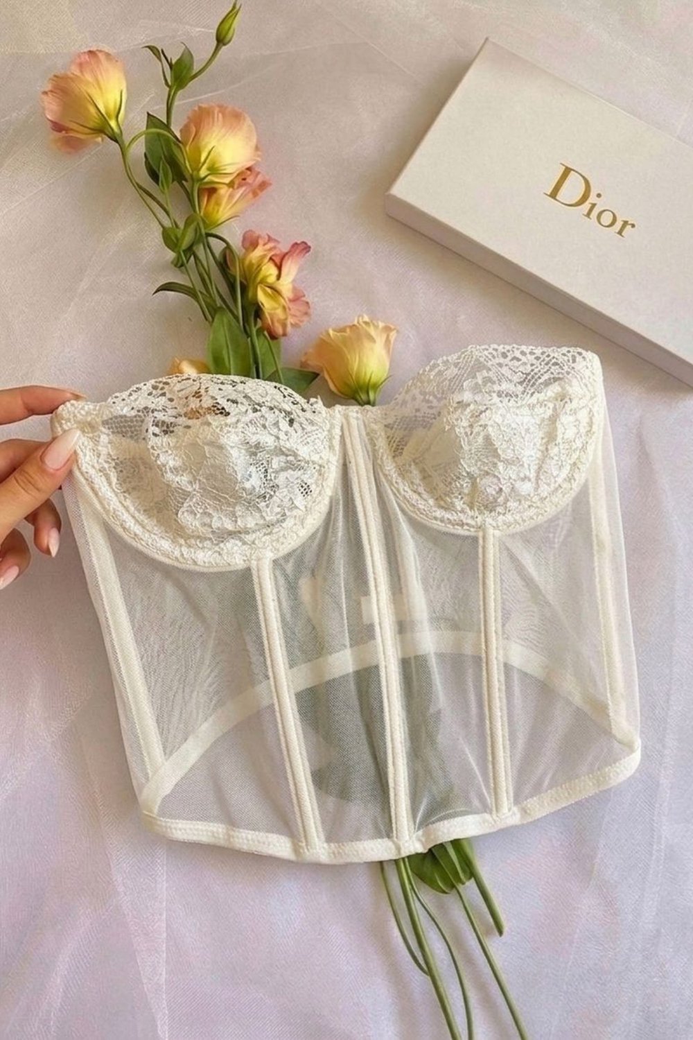 Kadın Beyaz Balenli Dantelli Vintage Korse