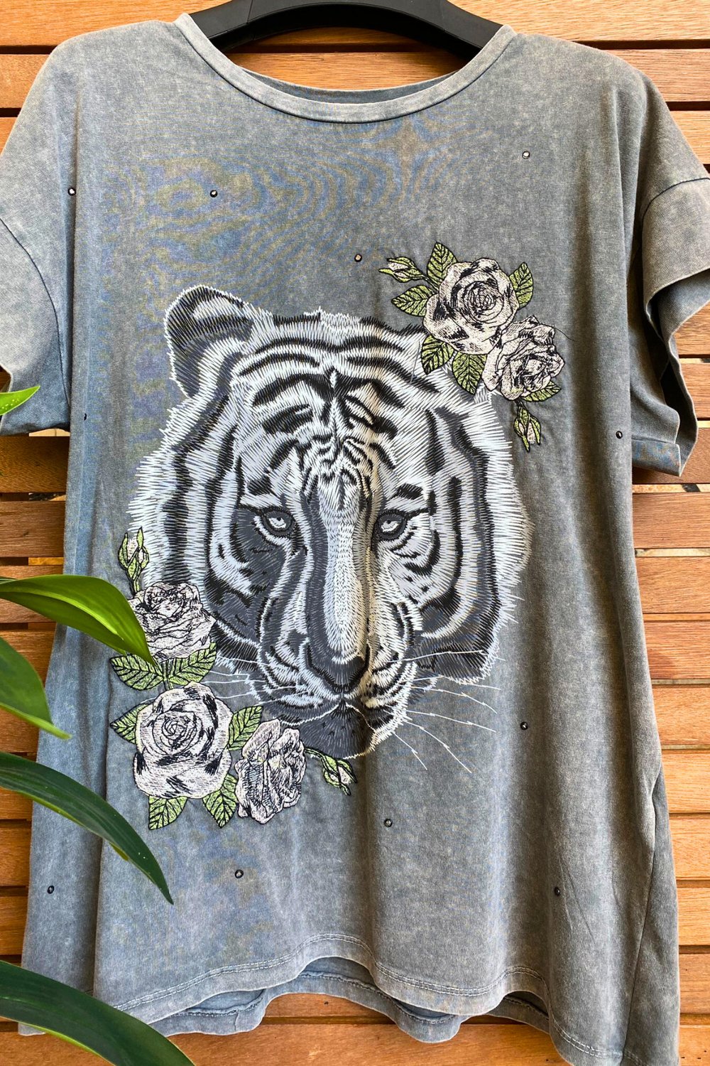 quzu-23y180078-kaplan-baskili-oversize-siyah-tisort