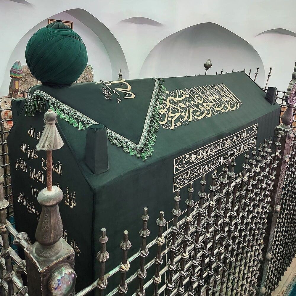 Tabut Örtüsü & Puşide Yeşil Sultan Memduh hz. Siirt Tillo( Özel Ölçü Yapılmaktadır.) Sanduka ve Türbe Örtüleri