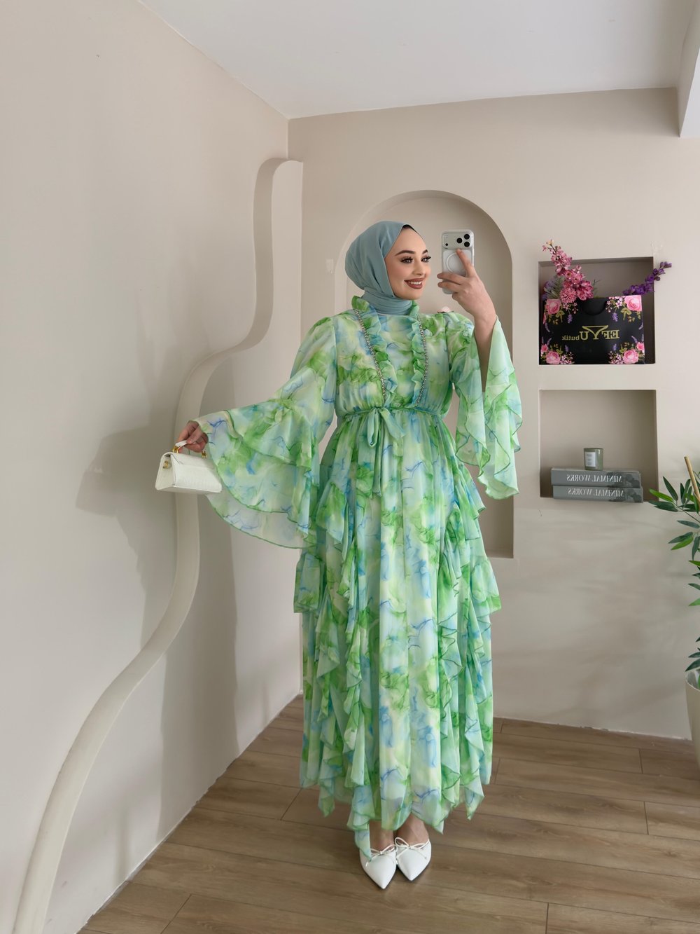 Almine Taş Detaylı Elbise
