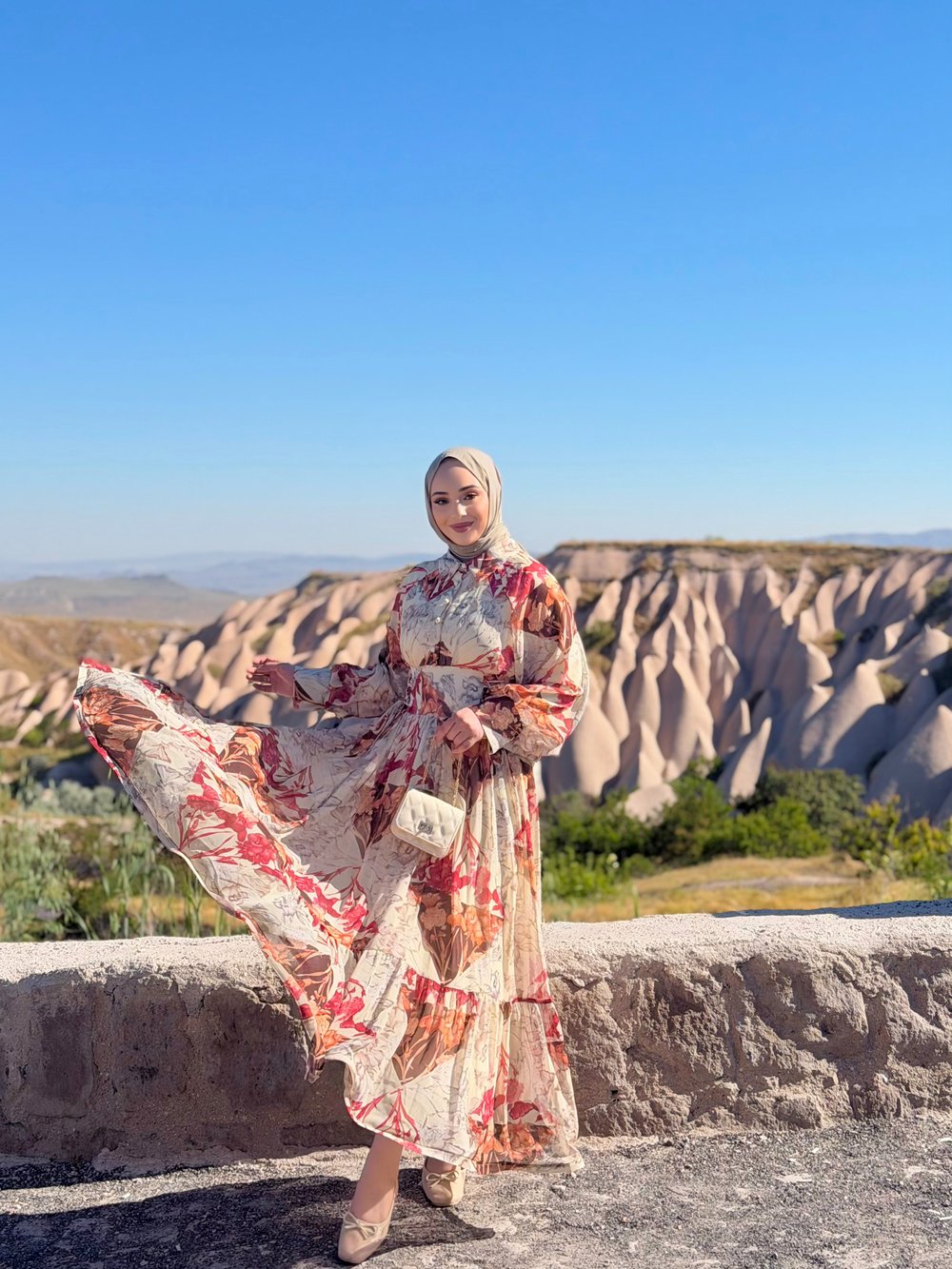 Belden Bağlamalı Ela Elbise 