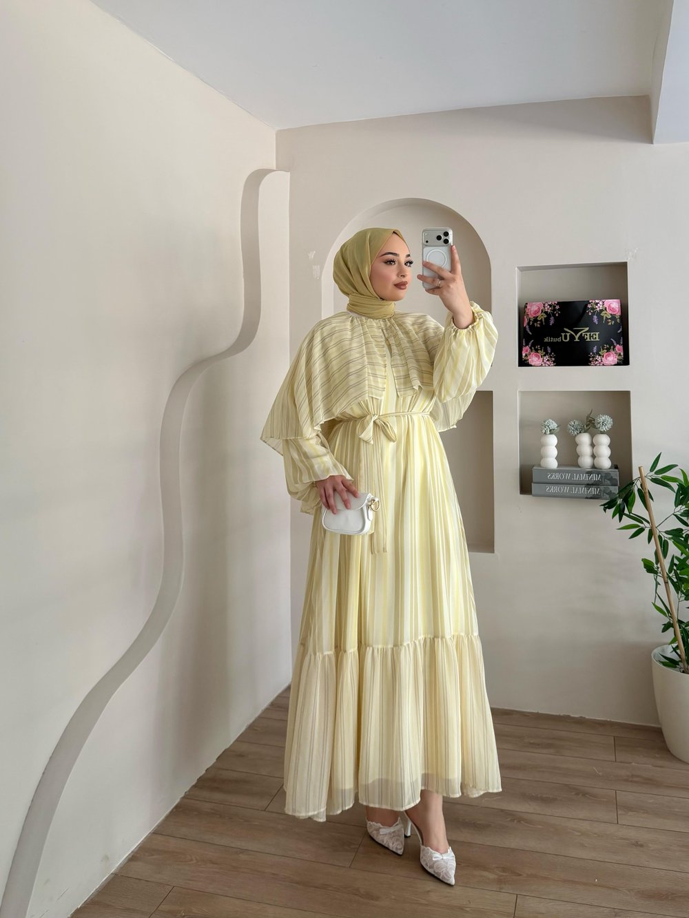 Bellura Pelerin Yaka Detaylı Çizgi Desen Elbise
