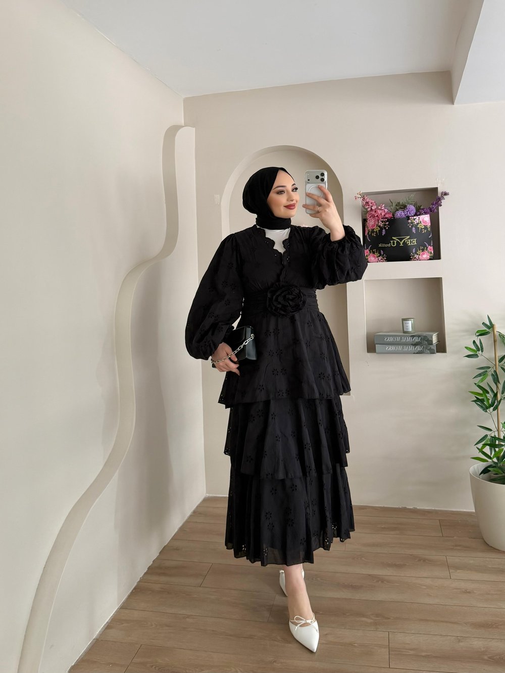 Dafne Gül Detay Kat Kat Elbise