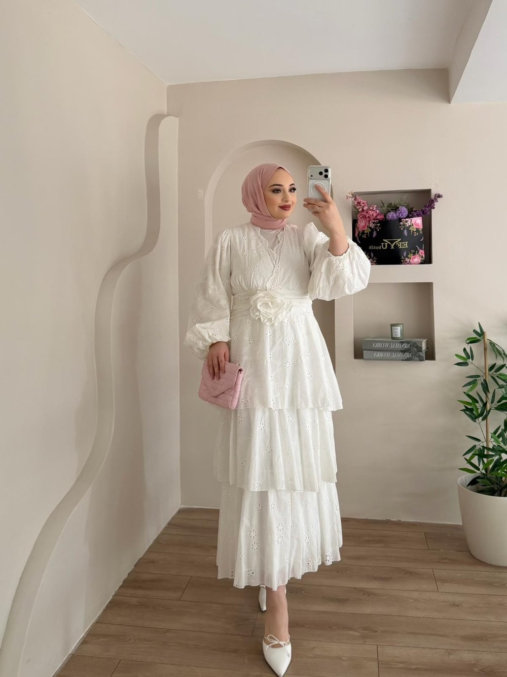 Dafne Gül Detay Kat Kat Elbise