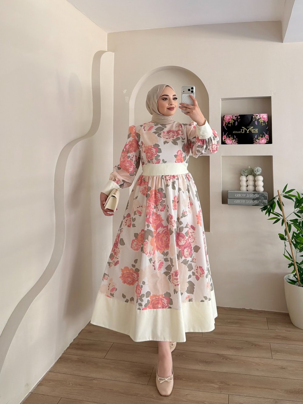 Esin Desenli Elbise