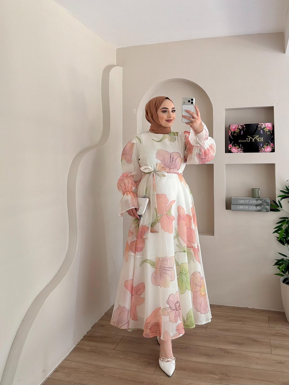 Lilyum Seyyar Kuşaklı Elbise