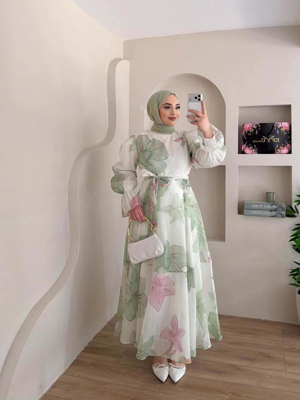 Lilyum Seyyar Kuşaklı Elbise