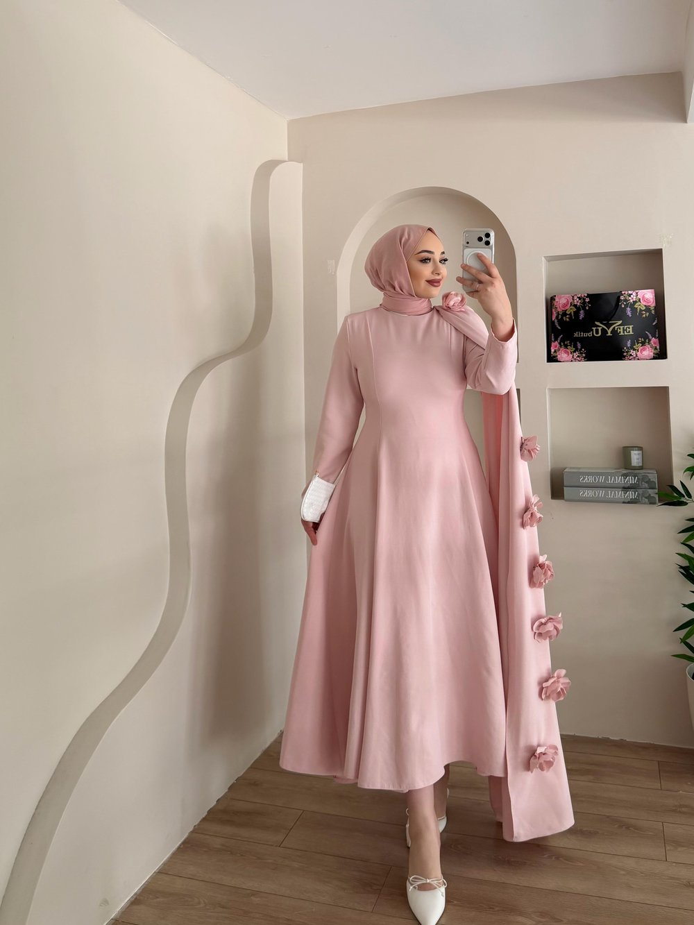Lurex Gül Detaylı Pelerinli Abiye