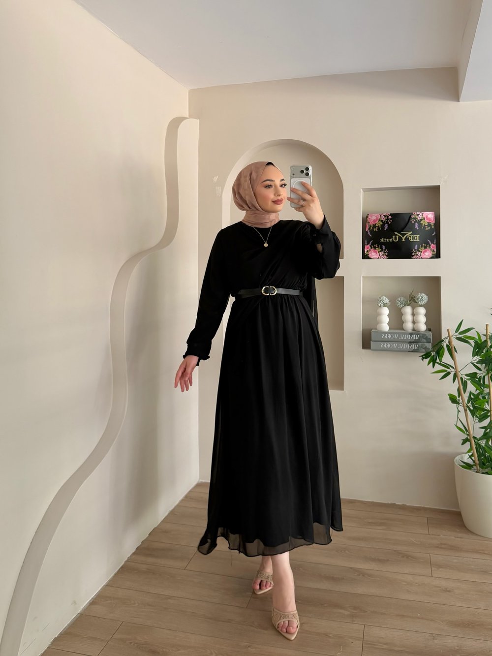 Meyra Tül Detay Kemerli Elbise