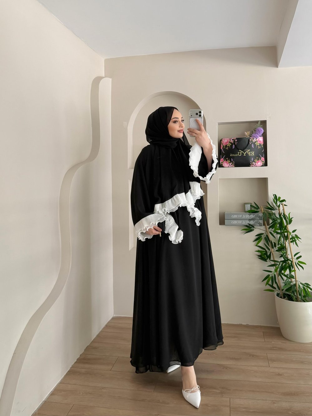 Milan Şallı Abaya 