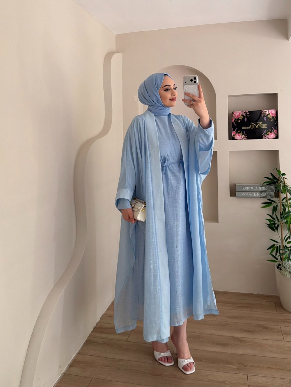Nia Taşlı Abaya