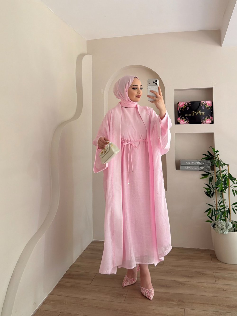 Nia Taşlı Abaya