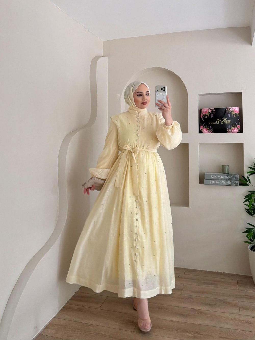 Nida Taşlı Sim Detaylı Elbise