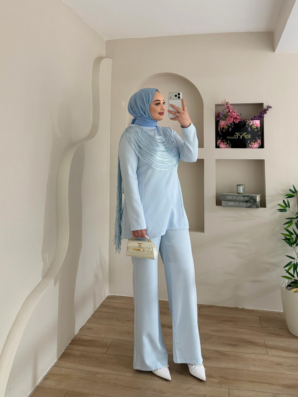 Püsküllü İp Detaylı Julya Takım