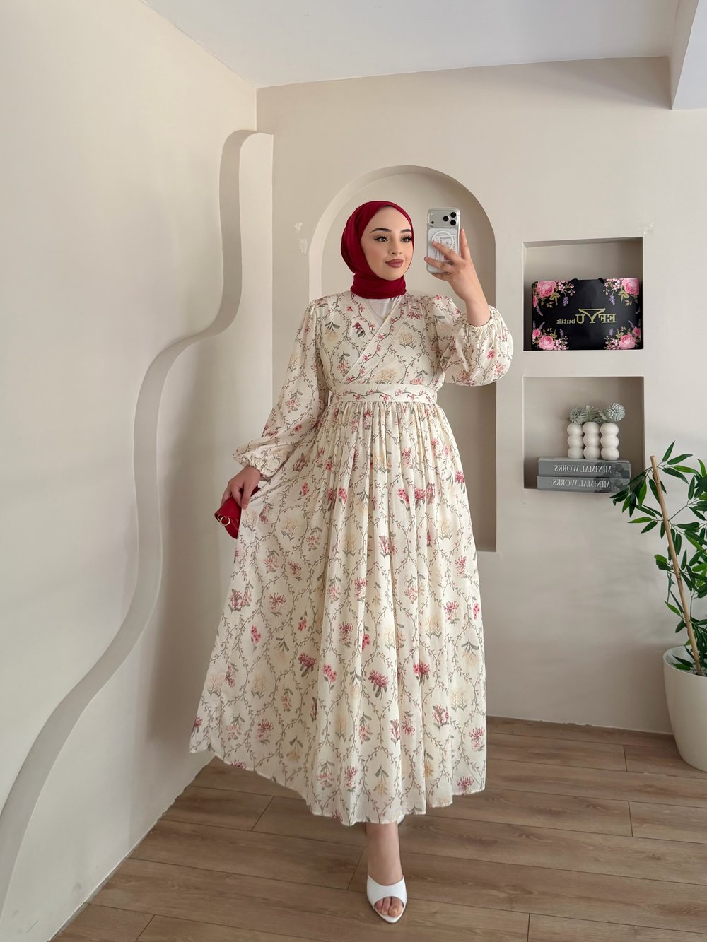 Rahel Önü Çarpraz Detay Çiçekli Elbise