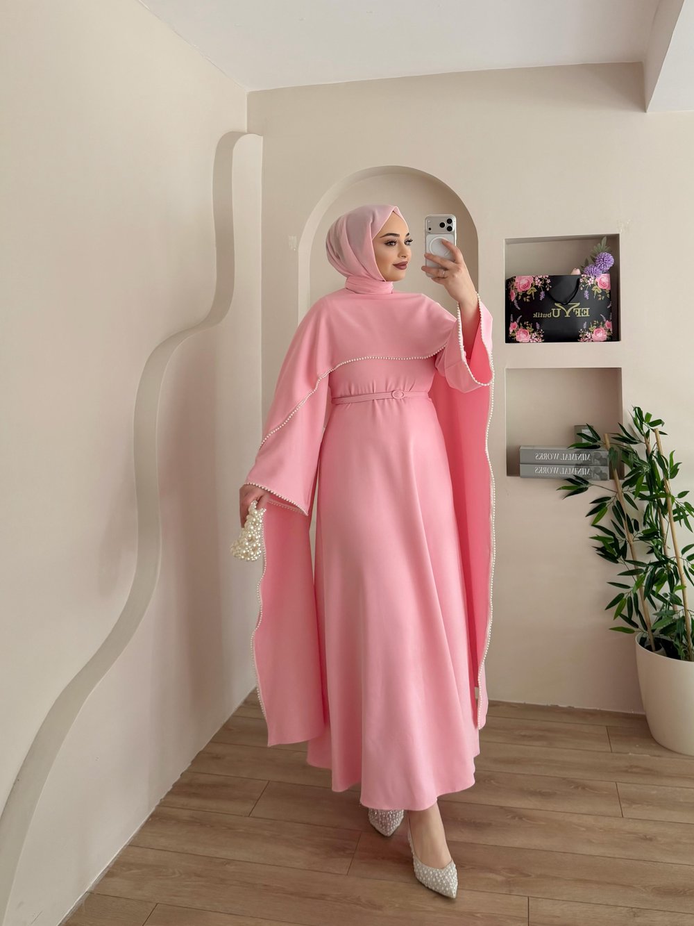 Roserin Pelerin Detaylı Elbise 