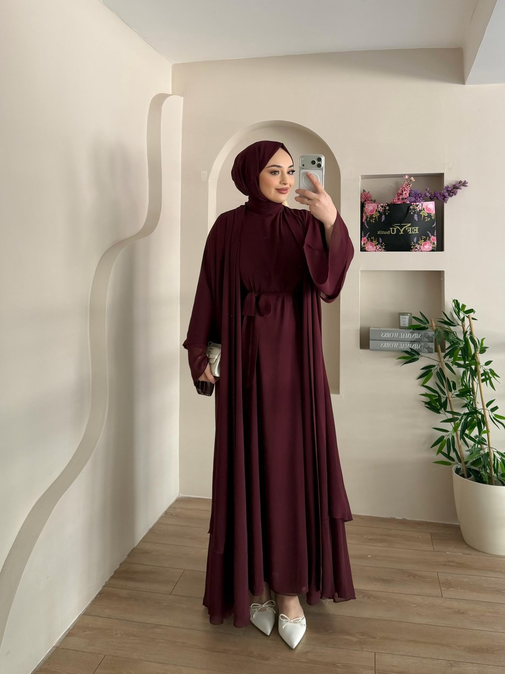 Santa Şallı Abaya