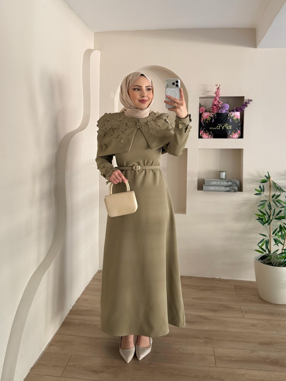 Seyyar Yakalı Sorella Elbise (ÖN SİPARİŞ BAYRAMDAN SONRA ÇIKACAKTIR) 
