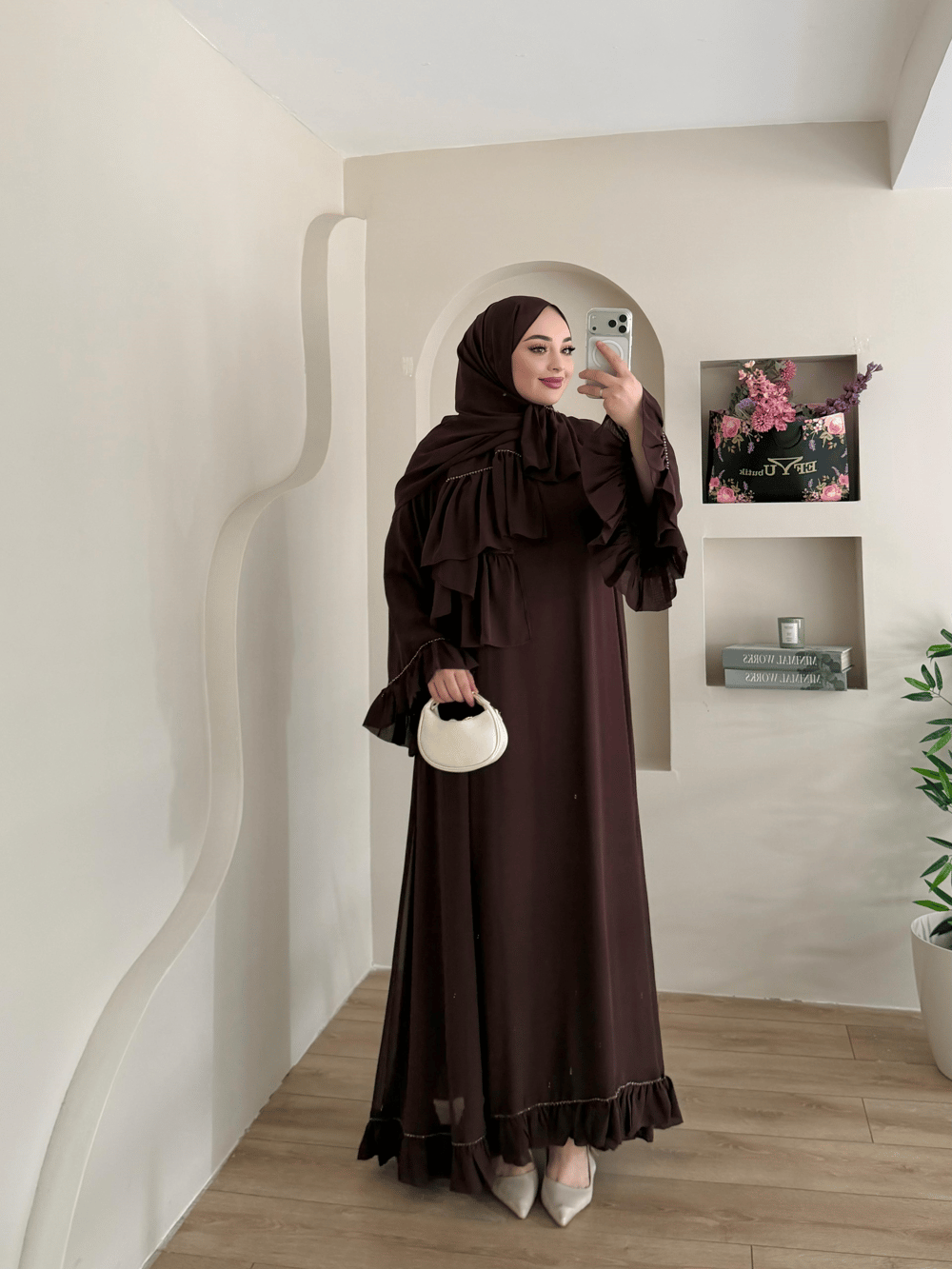 Tasha Şallı Abaya