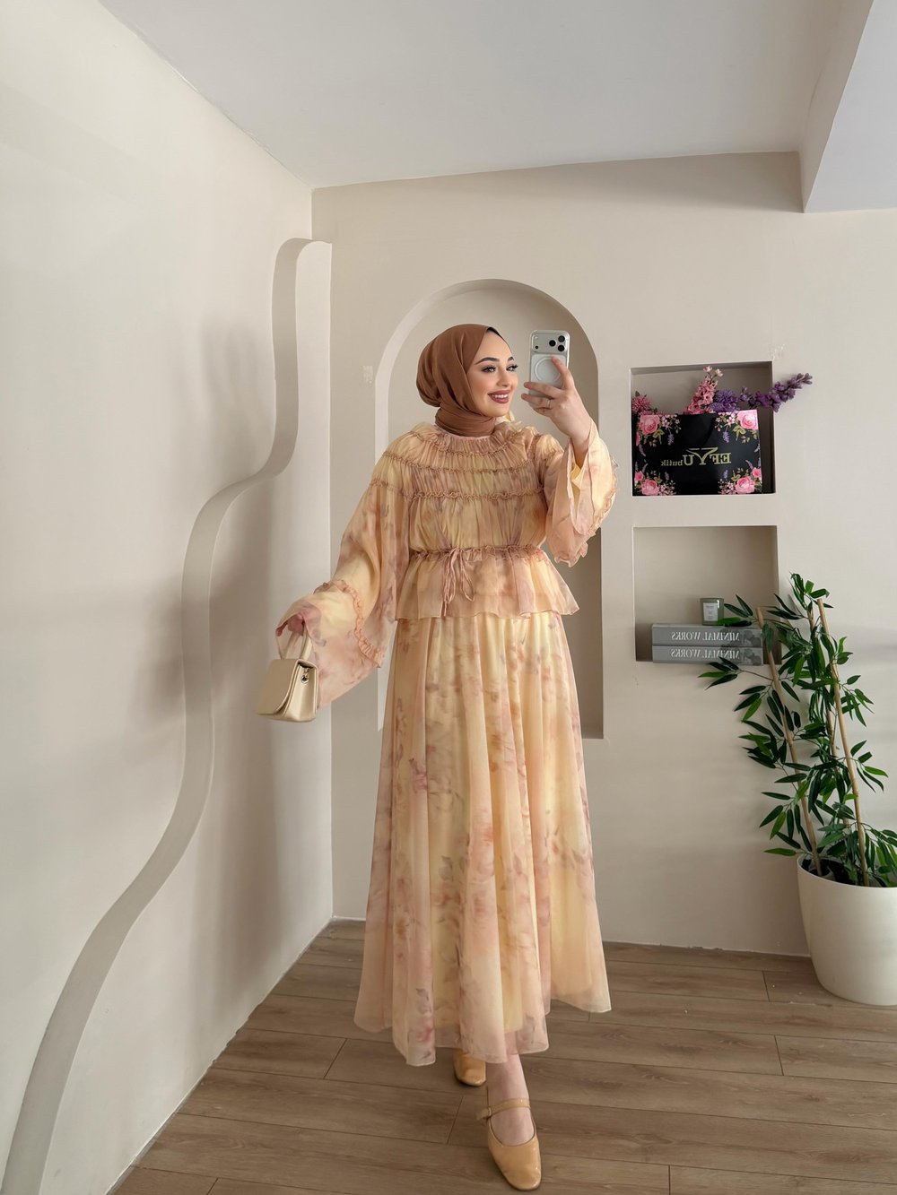 Wendy Büzgü Detay Etekli Takım