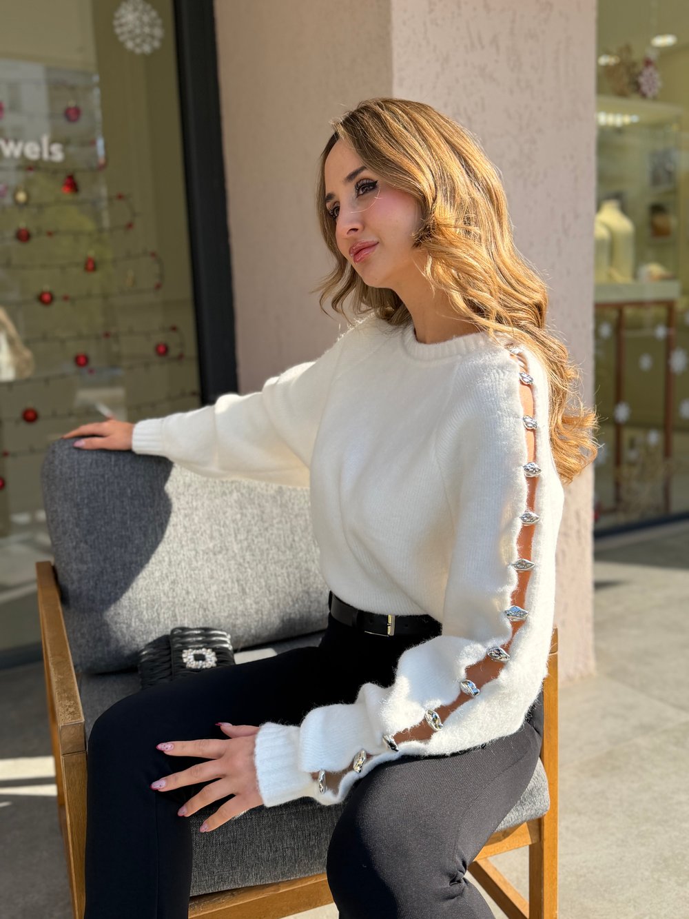 Dilvin Kolları Pencere Toka Detaylı Bluz Ekru