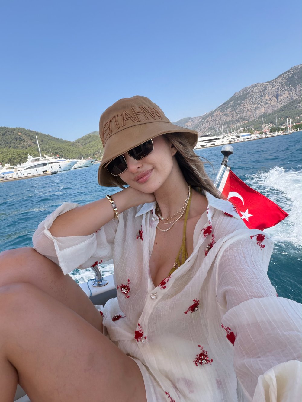 Glara Lux Çiçek İşlemeli Şort Takım 