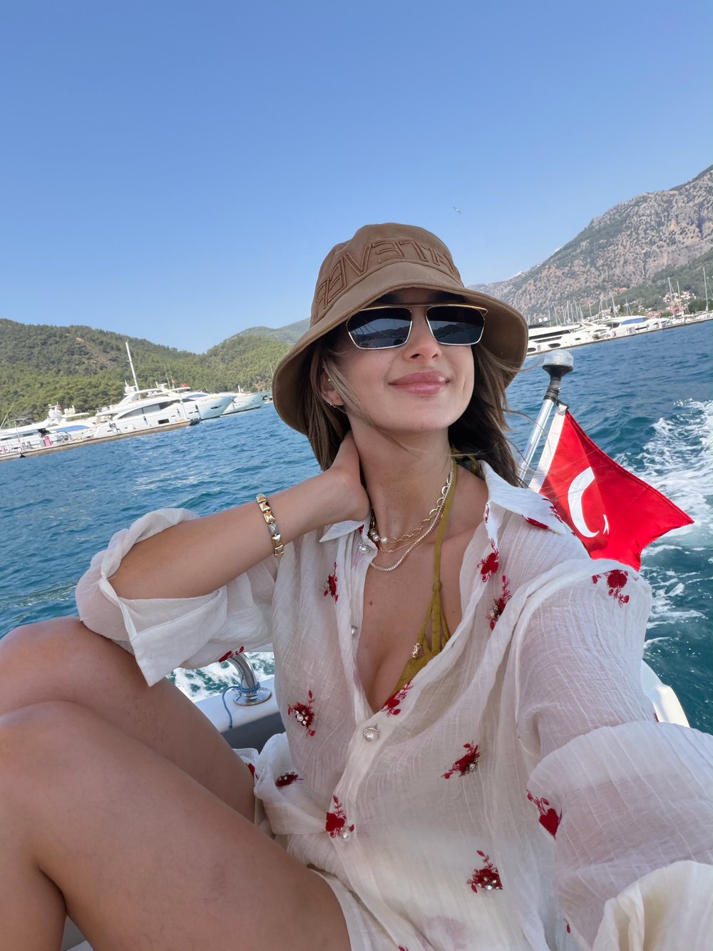 Glara Lux Çiçek İşlemeli Şort Takım 