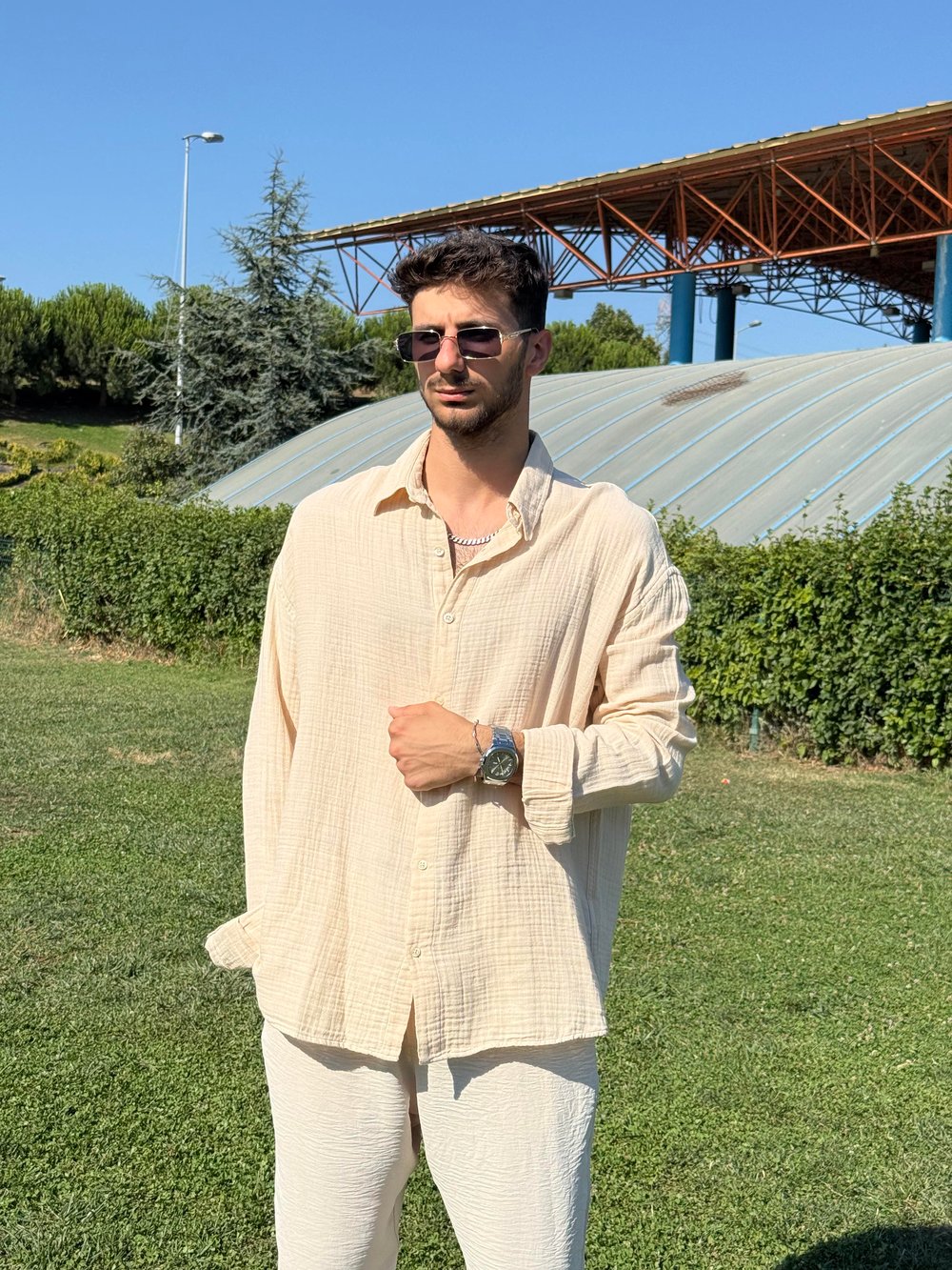 Oversize Yırtmaçlı Müslin Gömlek Bej