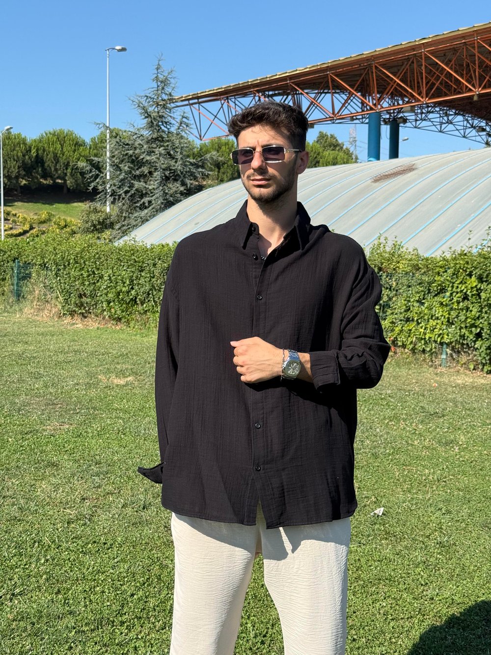 Oversize Yırtmaçlı Müslin Gömlek Siyah