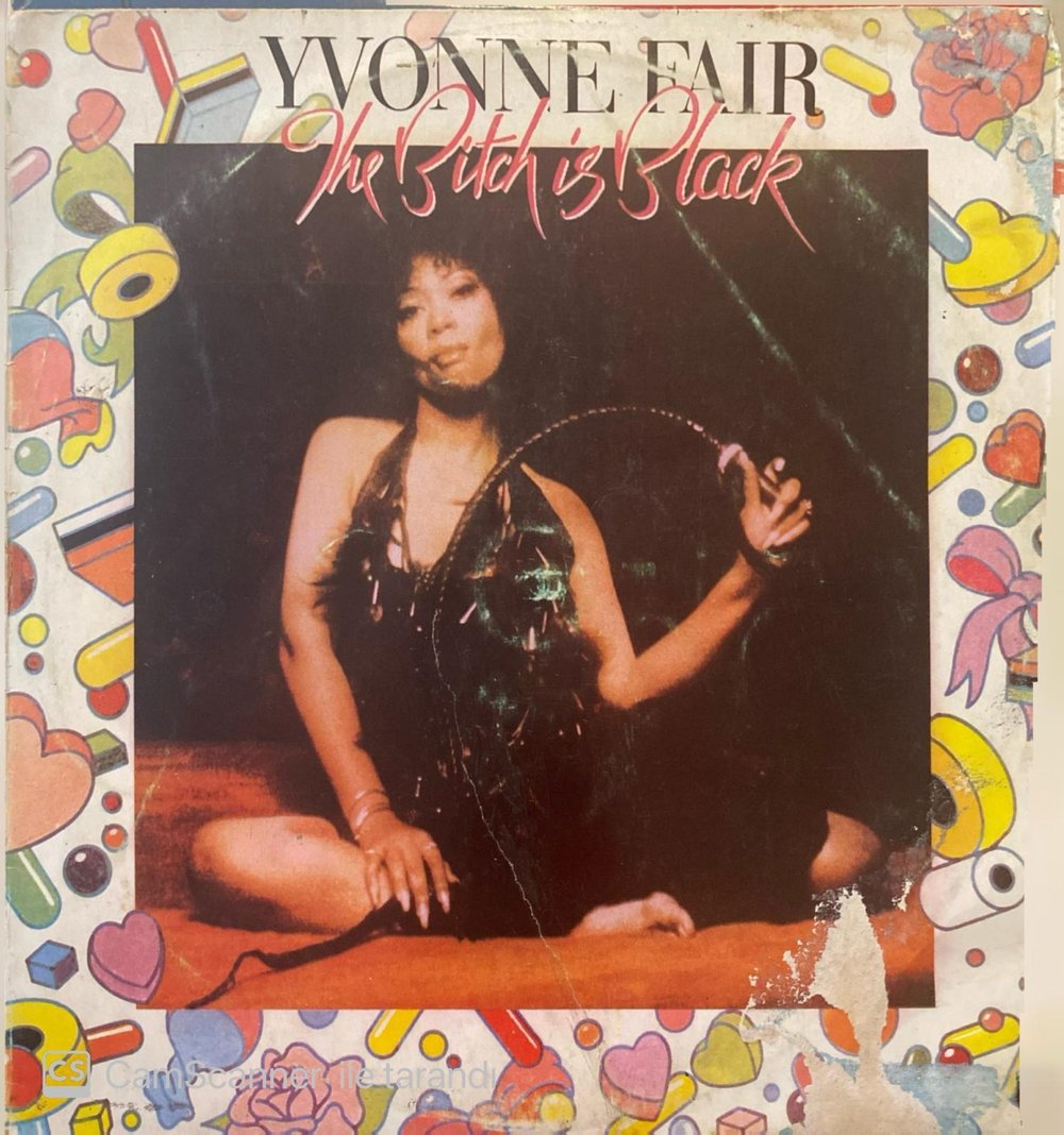 Yvonne Fair - The Bitch is Black Plak