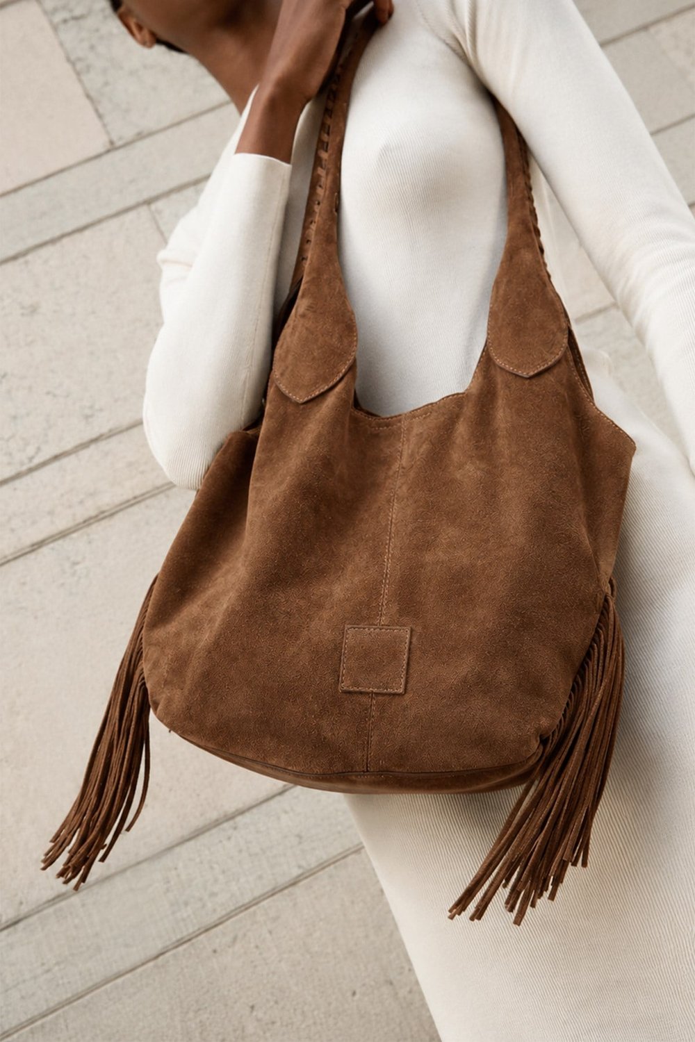 Sütlü Kahve Renk Hakiki Deri Püskül Detaylı Kadın Çanta HOBO BAG