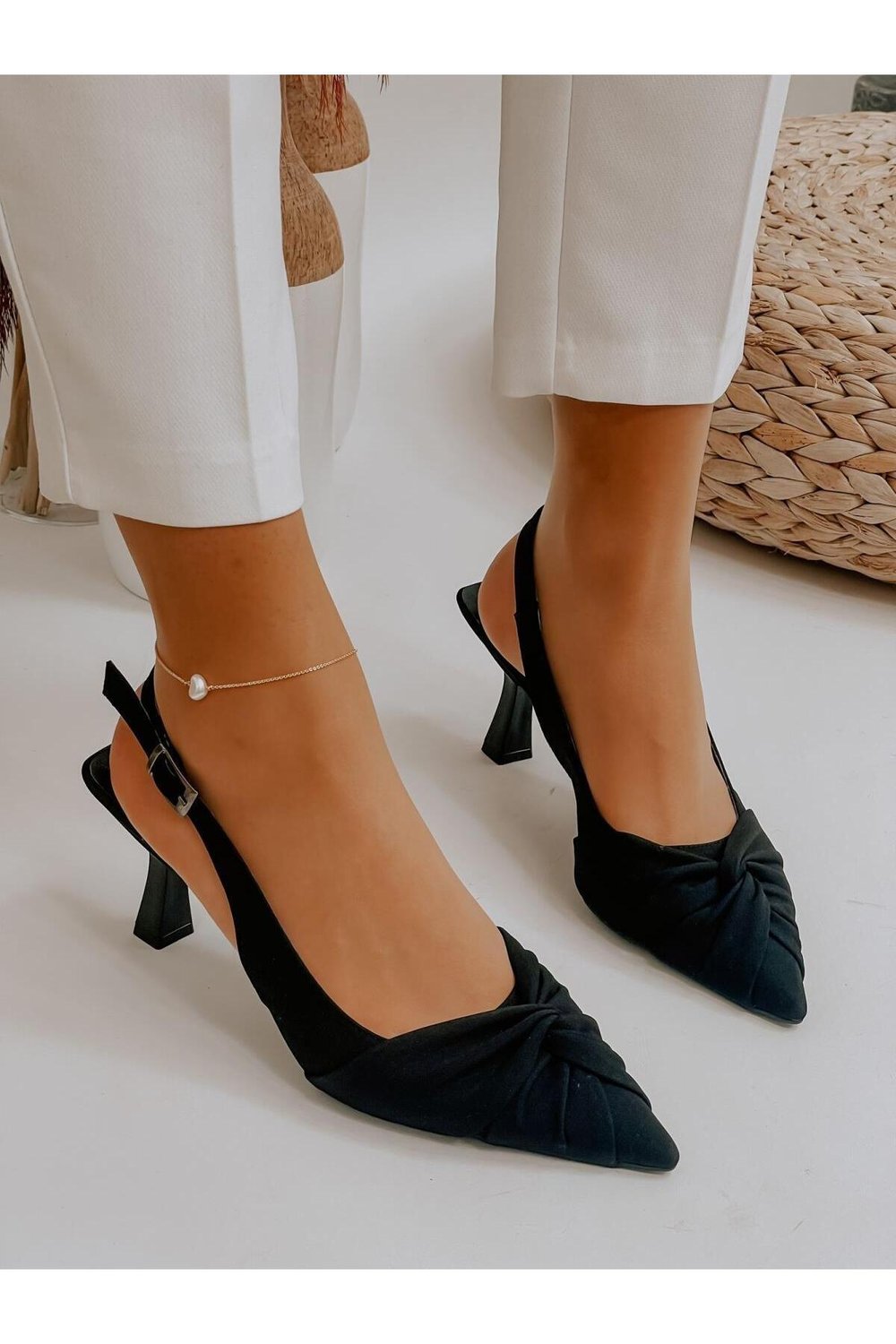 Siyah Saten (Ribbon) Fiyonk Detay Kadın Stiletto