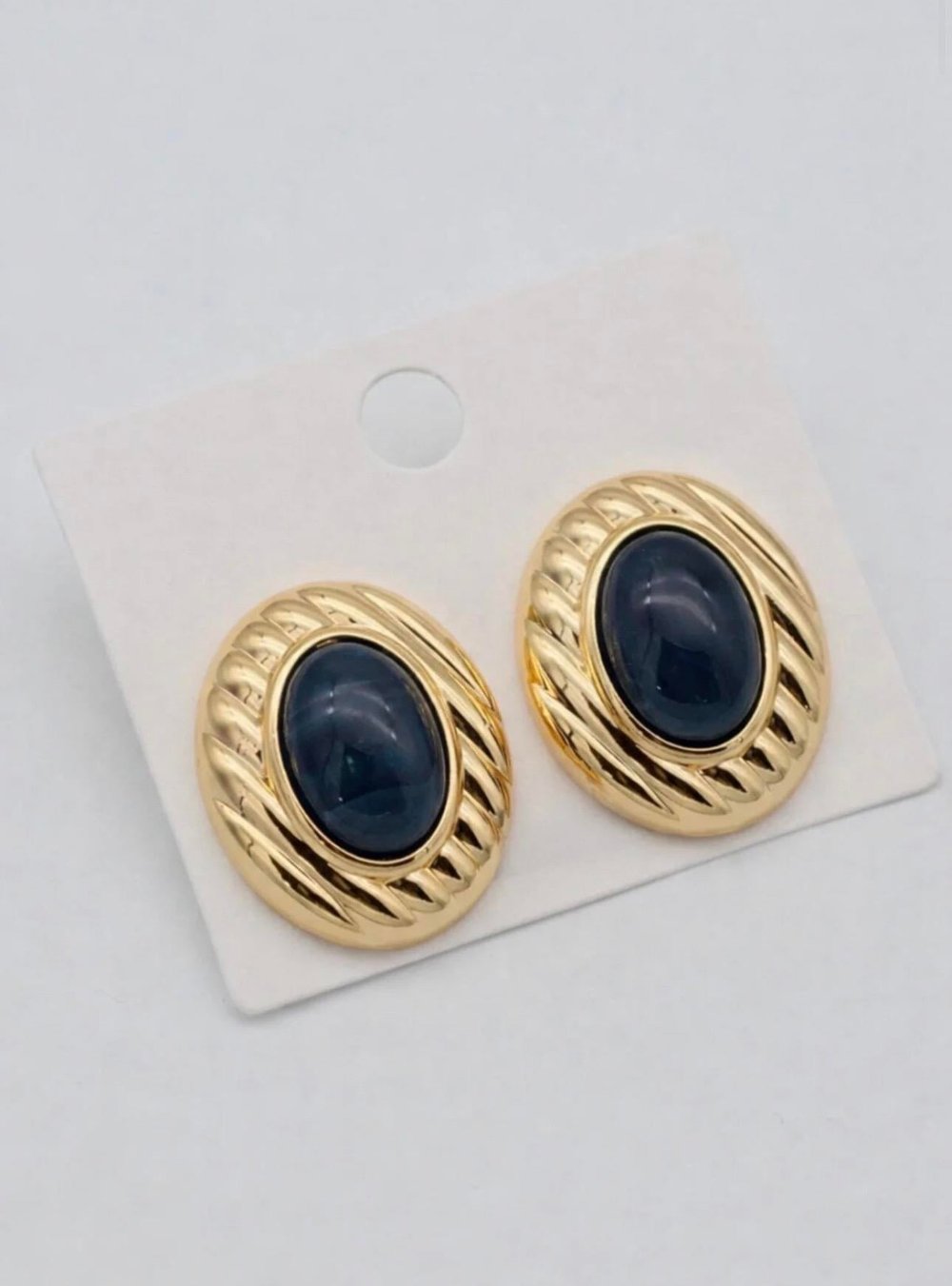 14K Gold Renk Çelik Mavi Taşlı Oval Küpe – Özel Desenli Tasarım 30 mm