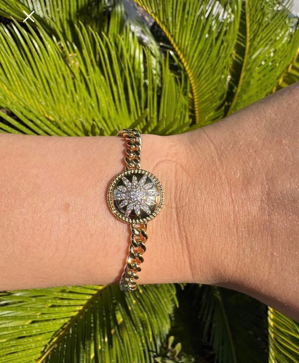 Çiçek Figürlü Taş Detaylı Gold Renk Ayarlanabilir Zincir Bileklik