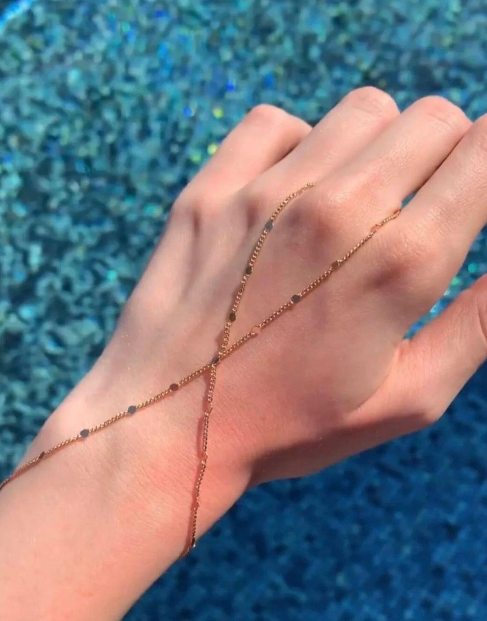 Kadın Minimalist Şahmeran Bileklik – Paslanmaz Çelik & Taş Detaylı