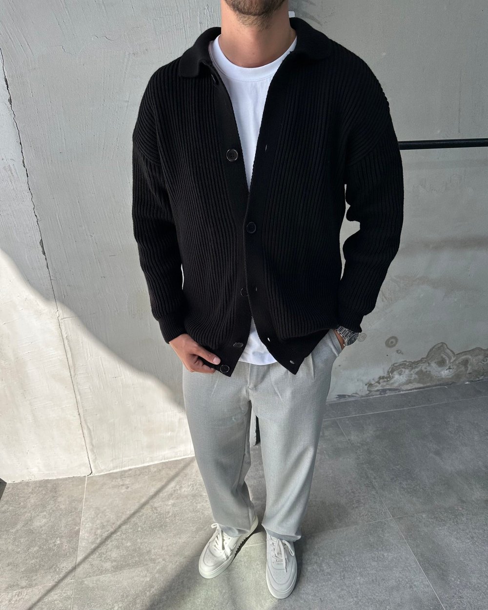 Düğmeli Siyah Örme Hırka