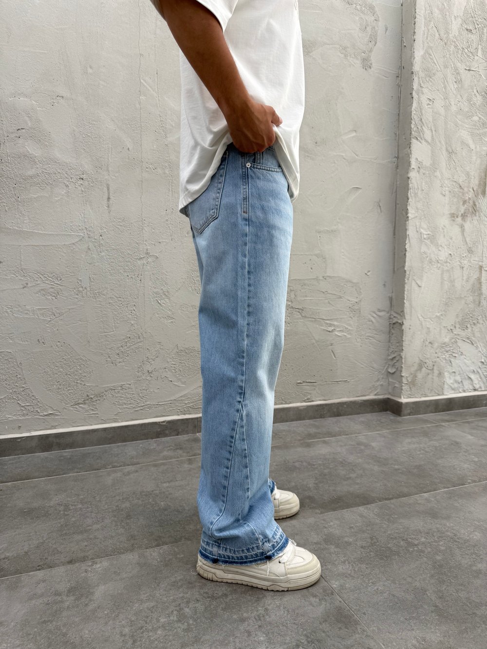 Efektli Yıkamalı Mavi Flared Fit Jean