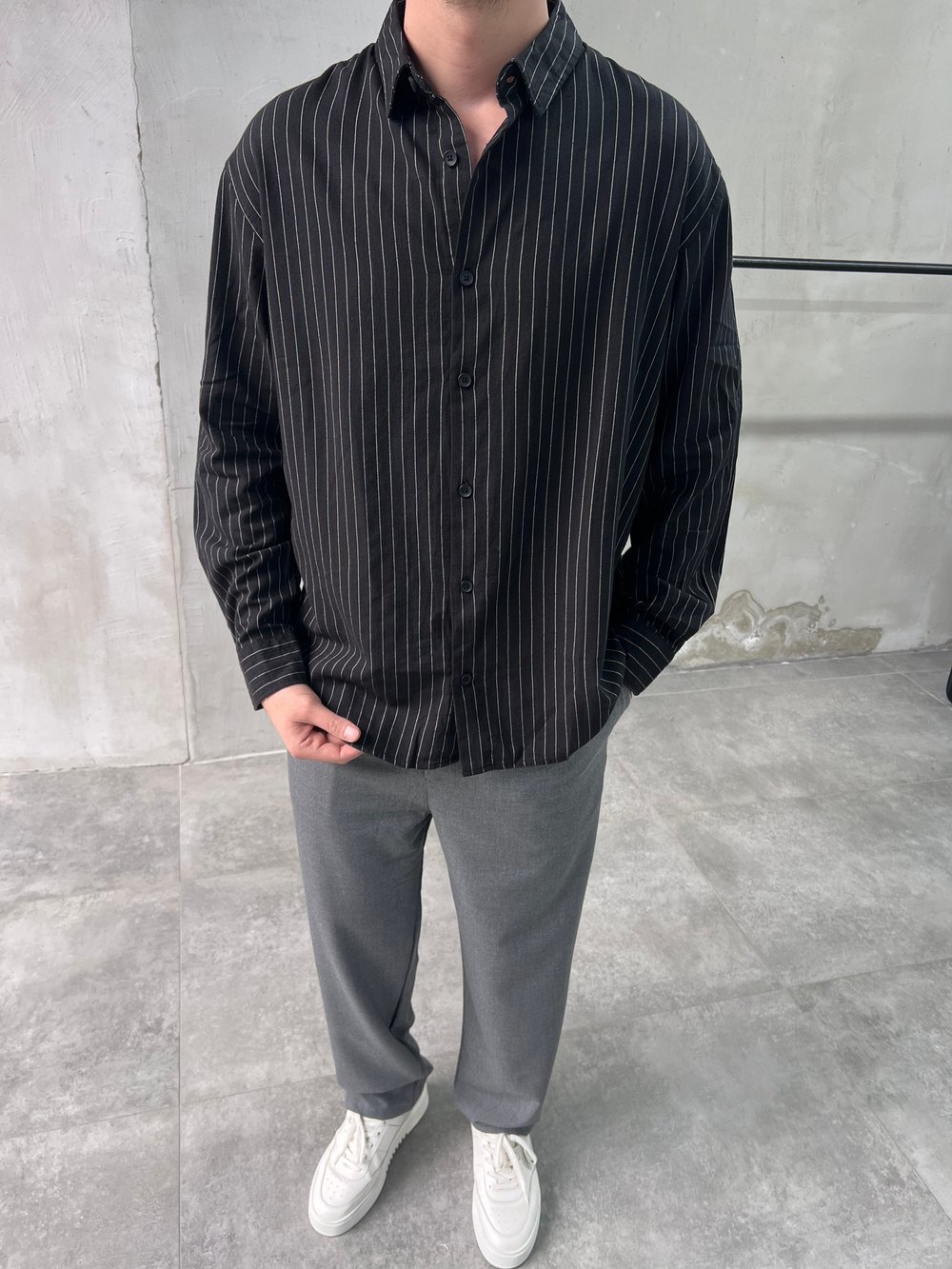 Relaxed Fit Çizgili Keten Siyah Gömlek