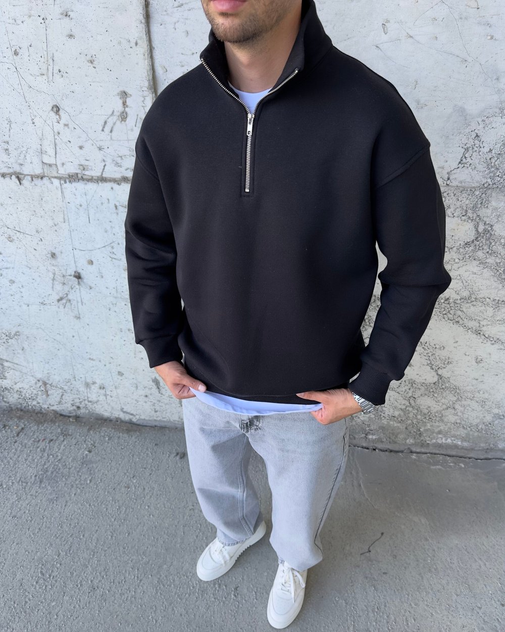 Yarım Fermuarlı Yüksek Yaka Siyah Sweatshirt