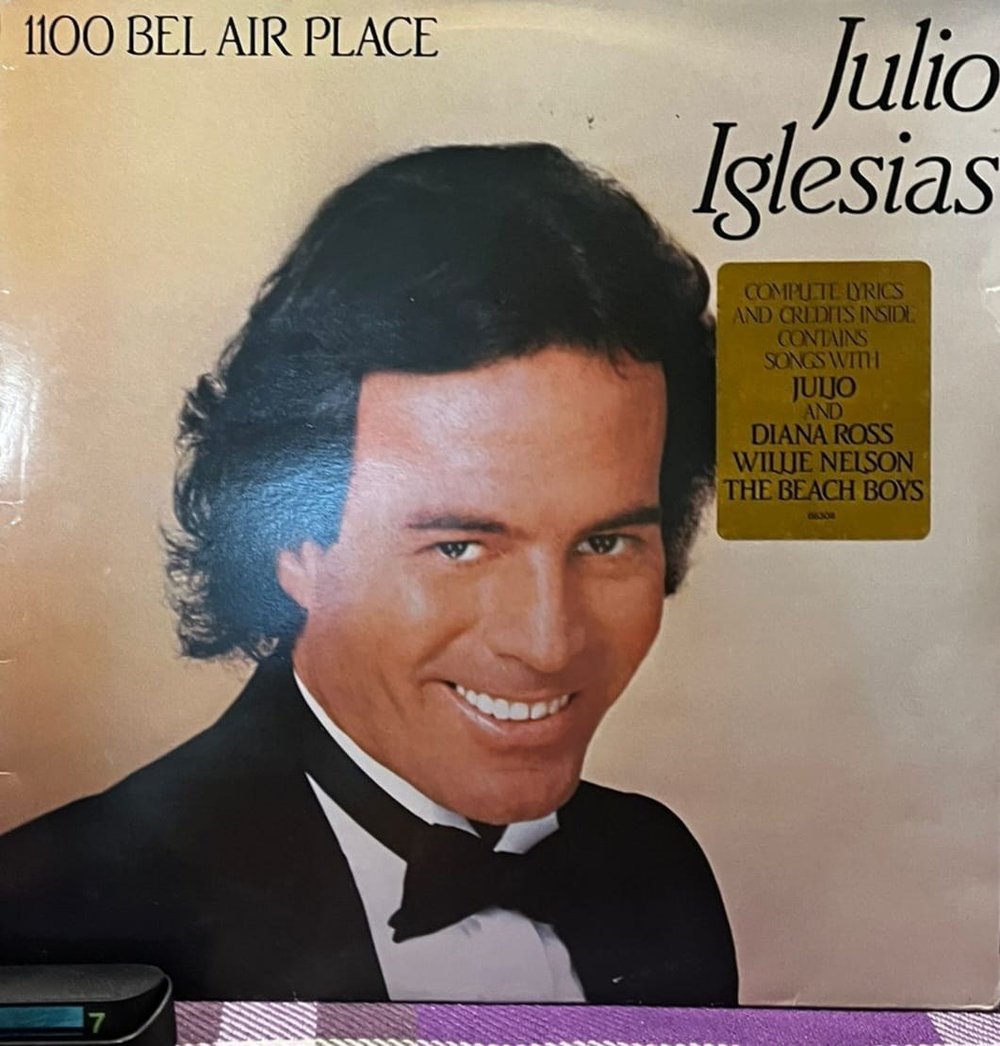 Julio Iglesias - 1100 Bel Air Place (1984) LP - Orijinal Avrupa Baskı