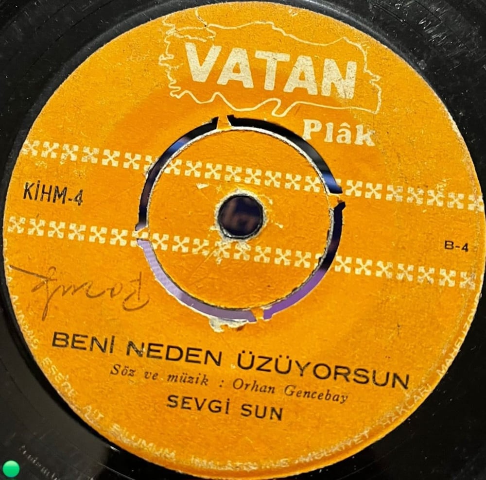 Sevgi Sun - Kader Ayırdı Bizi / Beni Neden Üzüyorsun | Vatan Plak (KİHM-4)
