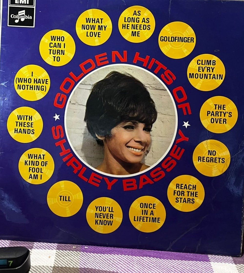 Shirley Bassey - Golden Hits Of Shirley Bassey (LP, Albüm)