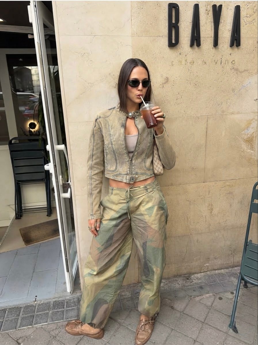 Vintage Yıkamalı ve Fermuarlı Crop Denim Ceket