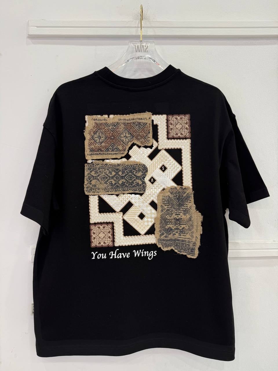 You Have Wings Kilim Patch Detaylı Oversize Siyah Tişört