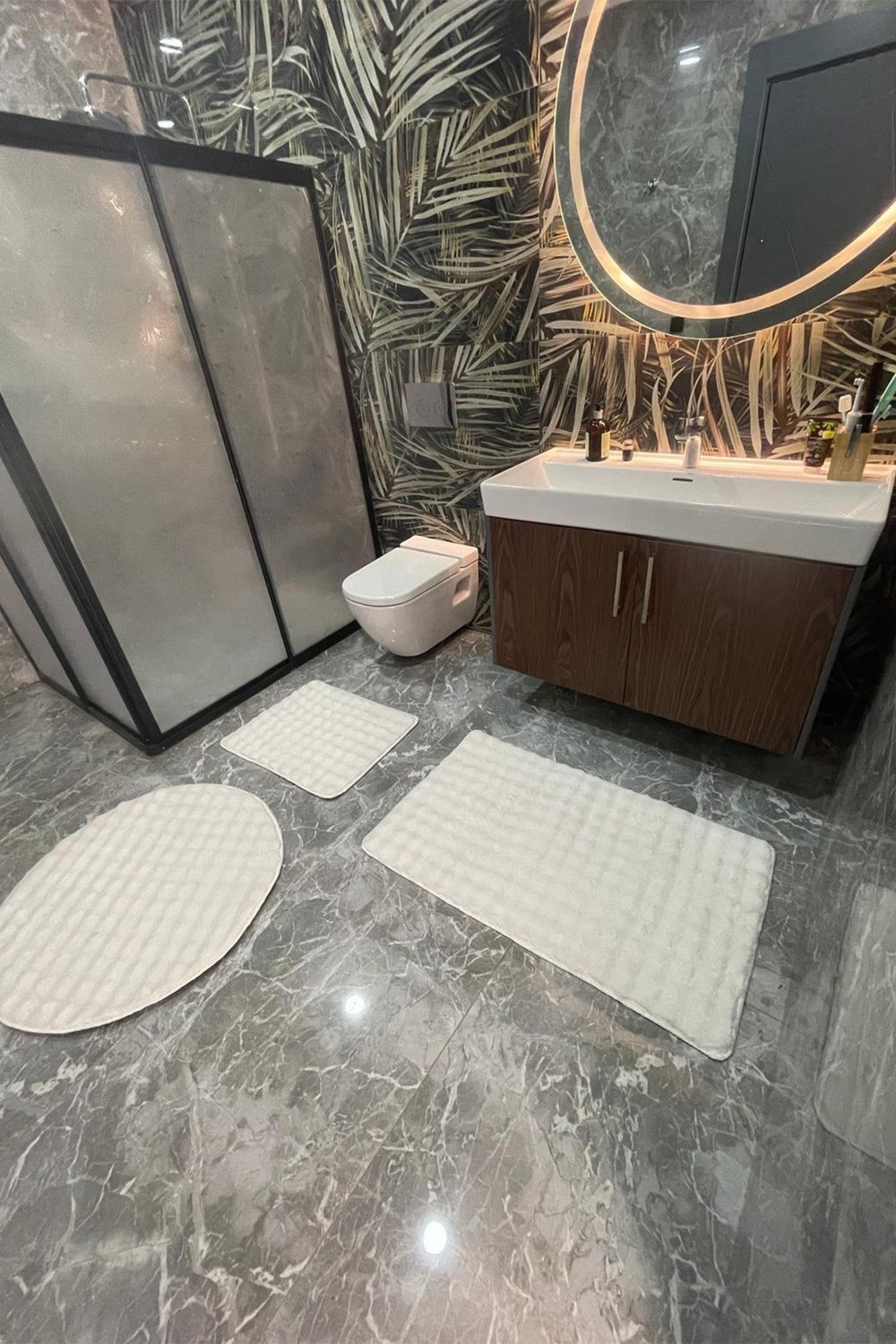 3lu-kaymaz-taban-pelus-banyo-klozet-ta-815fa2.jpg