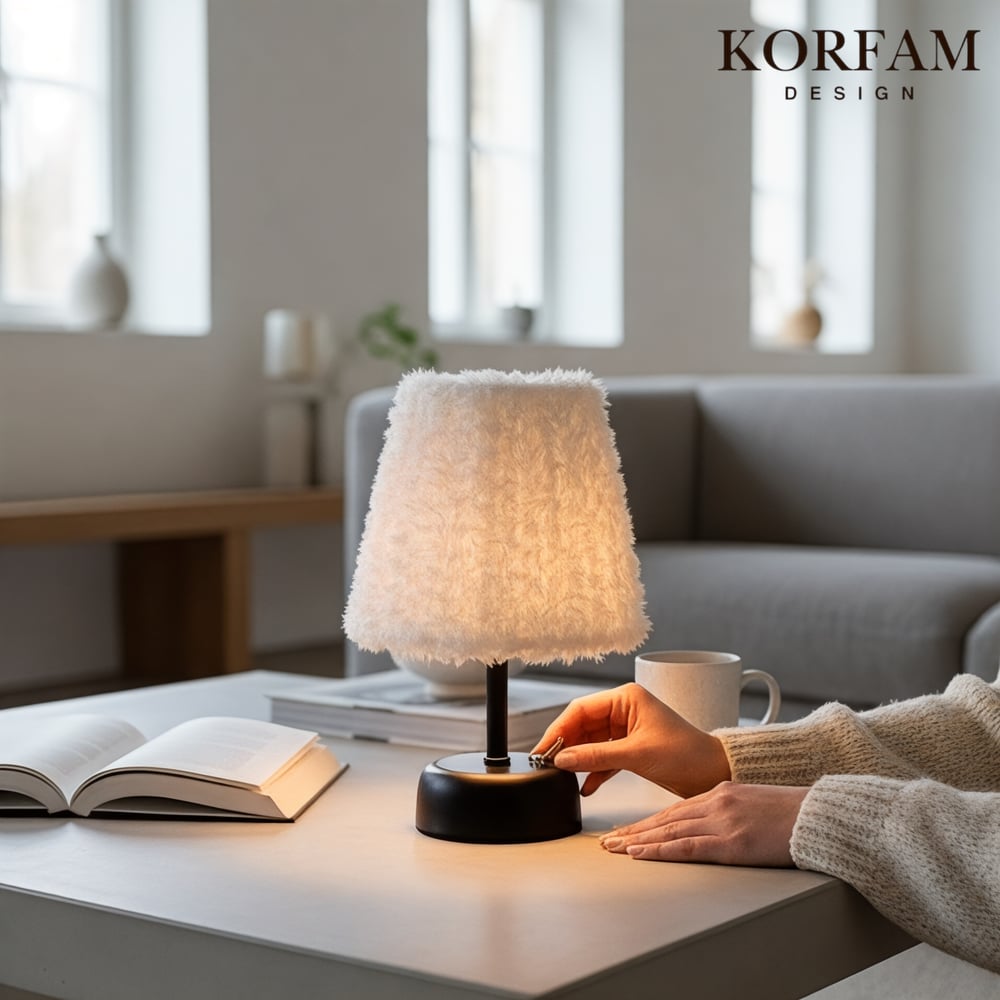 Beyaz Peluş Pilli Masa & Gece Lambası