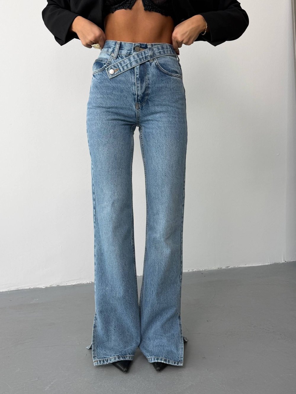 Kadın Yüksek Bel Çapraz Düğmeli Paçası Yırtmaçlı Wide Leg Jean Pantolon